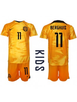 Billige Nederland Steven Berghuis #11 Hjemmedraktsett Barn VM 2022 Kortermet (+ Korte bukser)